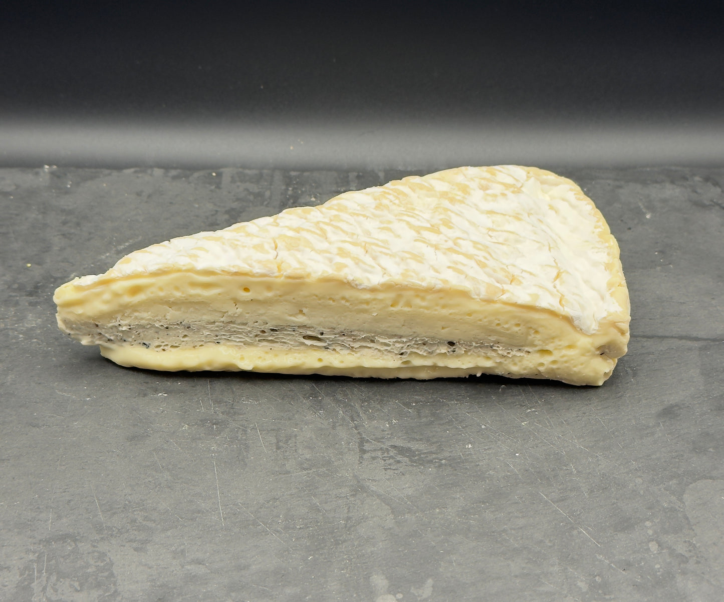 Brie à la truffe (300g)